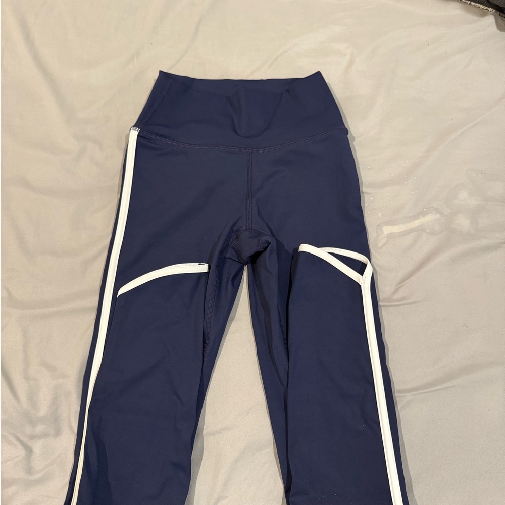 Gilly Hicks Dark Blue Leggings with White Accents